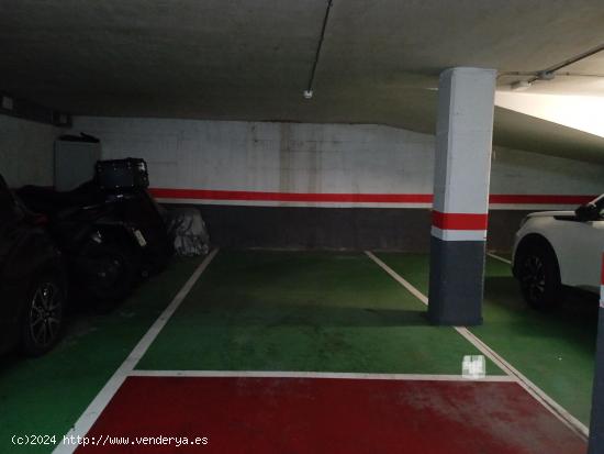 PLAZA DE PARKING GRANDE PARA COCHE Y MOTO - BARCELONA