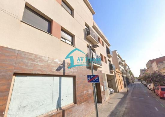 TRASTERO EN VENTA EN VILADECANS - BARCELONA