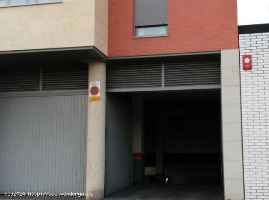 PLAZAS  DE PARKING EN LA ROSALEDA DESDE 3.800 EUROS - LEON