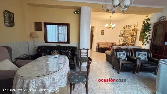 CASA A LA VENTA EN EL CENTRO DE PUEBLONUEVO - CORDOBA