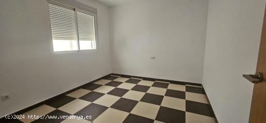 SE VENDE PISO ATICO EN URB, LA MORRA - MURCIA