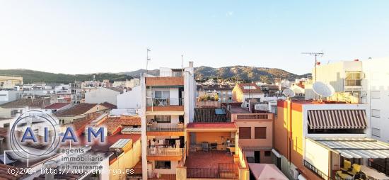 último piso con ascensor a 50 m del carrer de l'Església - BARCELONA