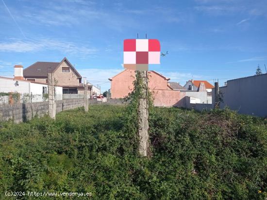 TERRENO EN AGUIÑO A 300 METROS DE LA PLAYA - A CORUÑA