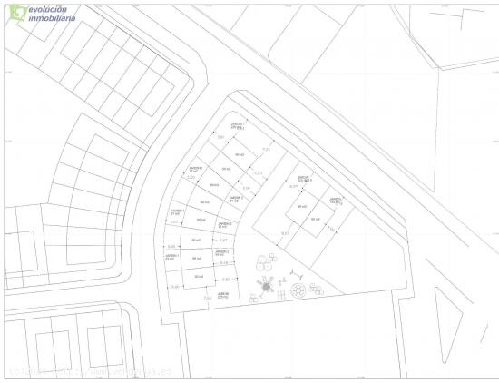 Solar urbano de 2.502 m2 de superficie en el barrio de Cortes de Burgos. - BURGOS