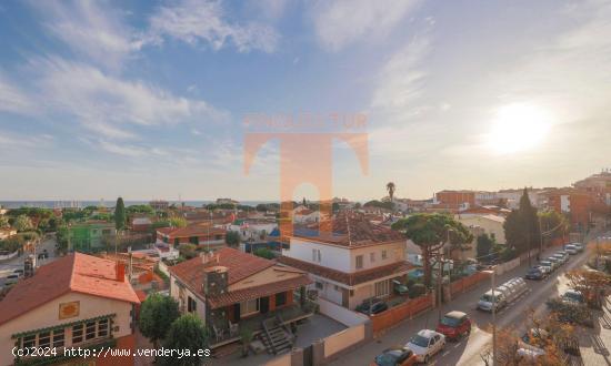 EXCEPCIONAL Piso en ALQUILER en el Corazón de PREMIA DE MAR con VISTAS AL MAR - BARCELONA