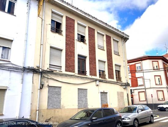 Oportunidad para inversores: edificio en barrio San Esteban - LEON