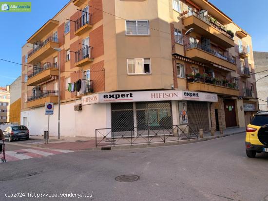 LOCAL EN VENTA A PIE DE CALLE 246 M2 - BURGOS