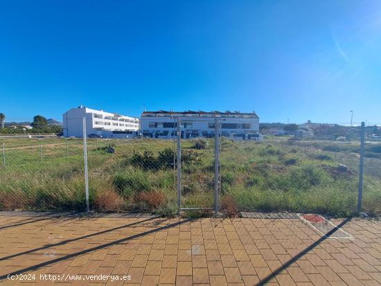  Se vende parcela en terreno urbanizable de 400 m2 en Carcaixent. - VALENCIA 