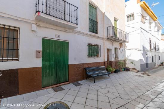 Se Vende en Albuñuelas - GRANADA