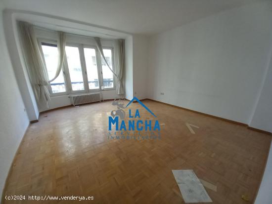  REF: Y078. INMOBILIARIA LA MANCHA VENDE PISO DE 210m2 PARA FEFORMAR EN PLENO CENTRO DE ALBACETE. - A 