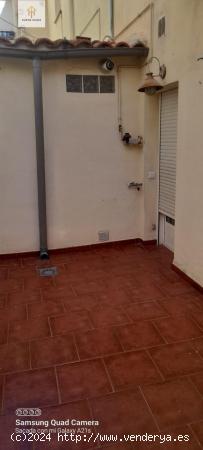 Se VENDE CASA en parte antigua de Cáceres - CACERES