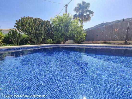 Villa en venta en Alfaz del Pi (Alicante)