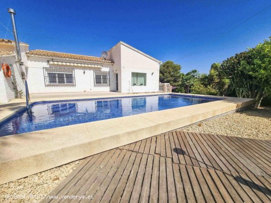 Villa en venta en Alfaz del Pi (Alicante)