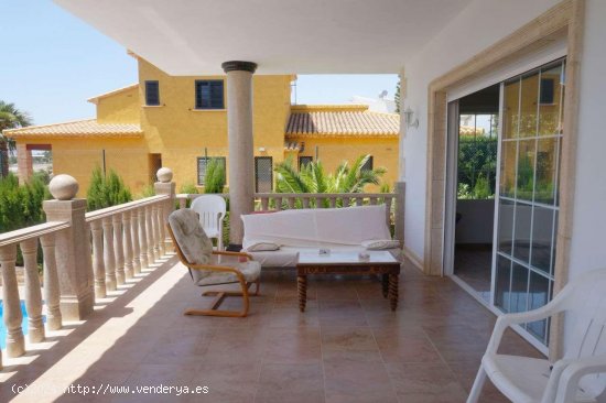 Villa en venta en Alfaz del Pi (Alicante)