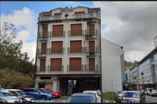 EN VENTA EDIFICIO DE 14 VIVIENDAS , 14 PLAZAS DE  GARAJE Y TRASTEROS Y LOCAL EN CALDAS DE REIS - PON