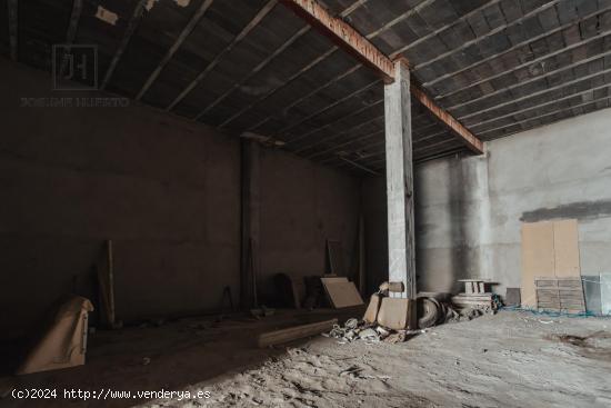 FANTÁSTICO LOCAL COMERCIAL EN QUINTANA DE LA SERENA - BADAJOZ