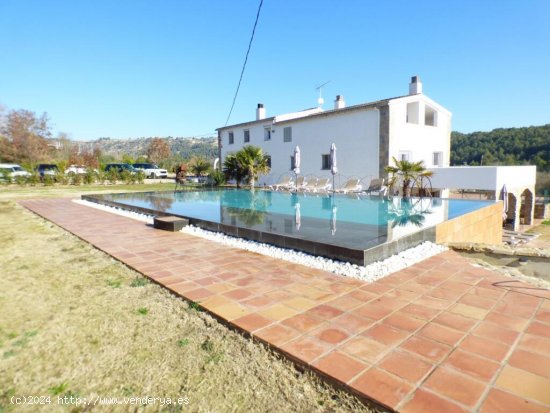  DISFUTA DE LA NATURALEZA CON ESTA HABITACIÓN DE ALQUILER Y ESTE COMPLEJO DE LUJO EN MANRESA 