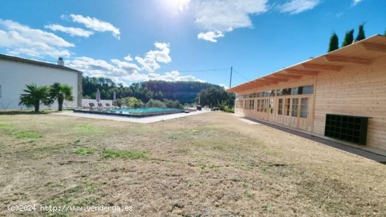 DISFUTA DE LA NATURALEZA CON ESTA HABITACIÓN DE ALQUILER Y ESTE COMPLEJO DE LUJO EN MANRESA