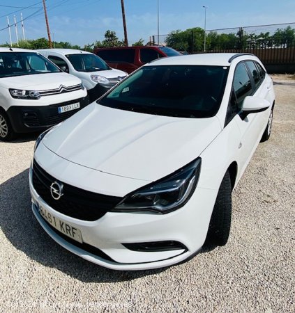 Opel Astra 1.6CDTI 81KW 110CV BUSINESS ST - Arganda del Rey