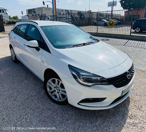 Opel Astra 1.6CDTI 81KW 110CV BUSINESS ST - Arganda del Rey