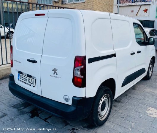 Peugeot Partner Pro Standard 1000kg Blue HDI 55KW - Arganda del Rey