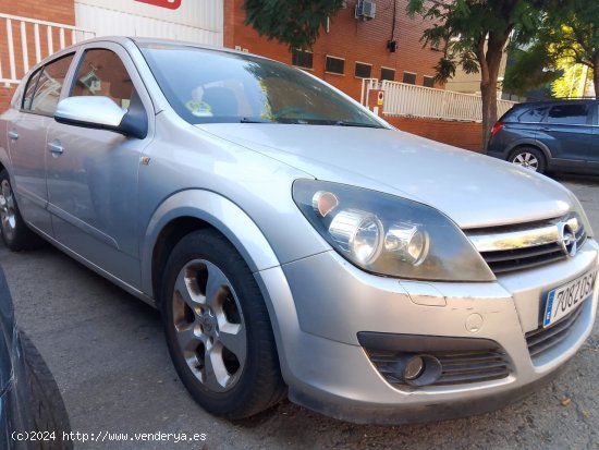  Opel Astra 1.7 - Cornellà 