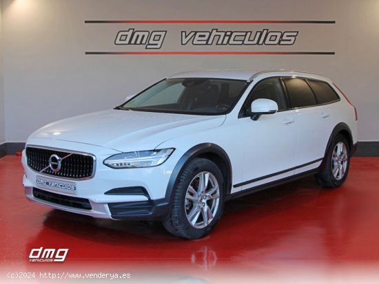 Volvo V90 Cross Country 2.0 D4 AWD Auto 190Cv 5p. - Rubí