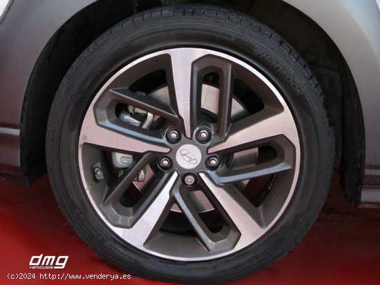 Hyundai Kona 1.6 TGDi Style DT 4x4 2C Tecno Red 5p. - Rubí