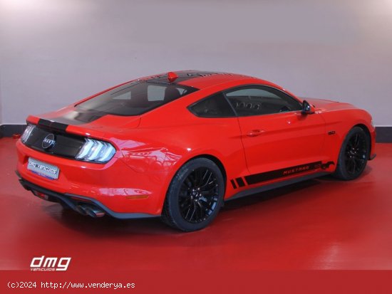 Ford Mustang 5.0 TiVCT V8 331KW Mustang GT AT Fastback 2p 450Cv - Rubí