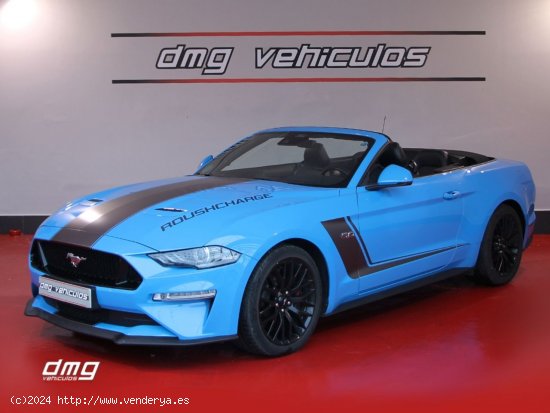 Ford Mustang 5.0 TiVCT V8 331KW Mustang GT AT Convert. 2p 450Cv - Rubí