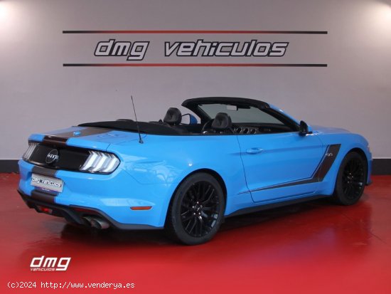 Ford Mustang 5.0 TiVCT V8 331KW Mustang GT AT Convert. 2p 450Cv - Rubí