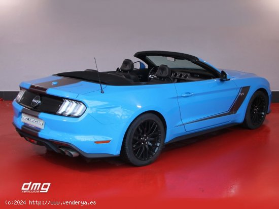 Ford Mustang 5.0 TiVCT V8 331KW Mustang GT AT Convert. 2p 450Cv - Rubí