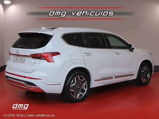 Hyundai Santa Fe 2.2 CRDi Style DCT 4x4 194Cv 7 plazas - Rubí