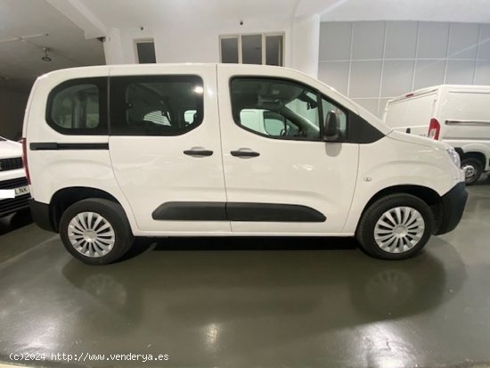 Citroën Berlingo Combi BlueHDi S&S Talla M Live Pack Business 100 - GARANTIA FÁBRICA 02/2026 - Bar