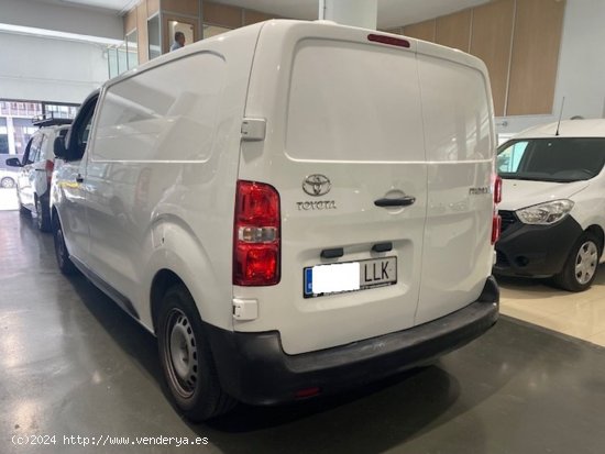 Toyota Proace Van Media 1.5D Business 100 - GARANTIA MECANICA - Barcelona