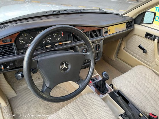 Mercedes 190 E 2.0 1984 - Barcelona