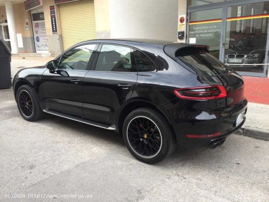 Porsche Macan S SPORT DESIGN - Barcelona