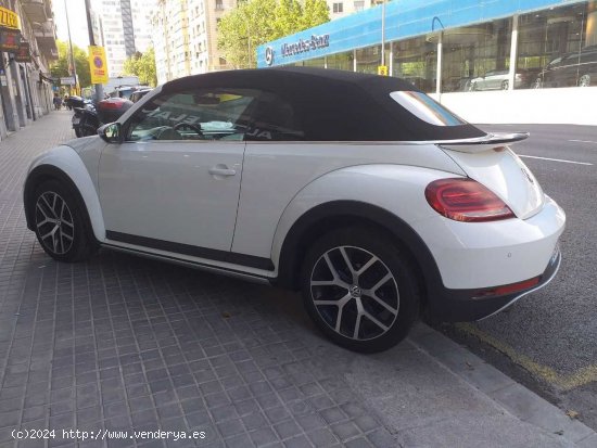 Volkswagen Beetle Cabrio 2.0 TSI DUNE - Barcelona