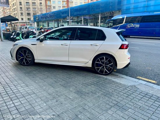 Volkswagen Golf R - Barcelona