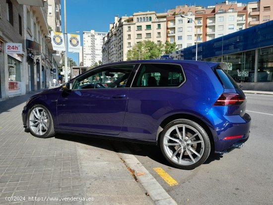 Volkswagen Golf VII R 2.0 TSI 4MOTION - Barcelona