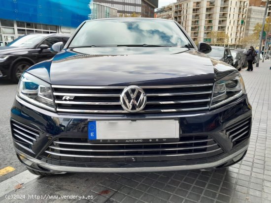 Volkswagen Touareg 3.0 TDI R LINE - Barcelona