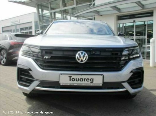 Volkswagen Touareg 3.0 TDI R-LINE - Barcelona