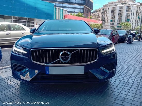 Volvo V60 RECHARGE T6 R-DESIGN AWD - Barcelona