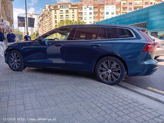 Volvo V60 RECHARGE T6 R-DESIGN AWD - Barcelona