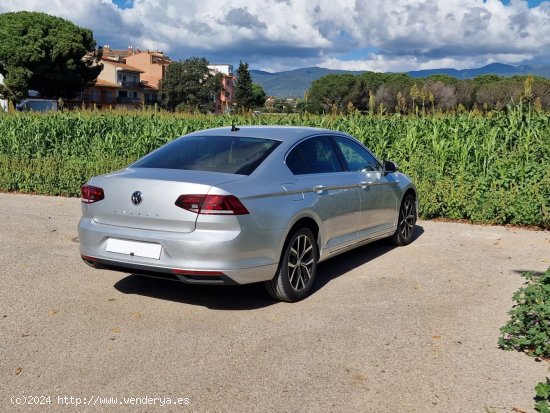 Volkswagen Passat 1.6 DIESEL EXECUTIVE 120CV DSG - Sant Celoni