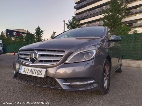  Mercedes Clase B 180 122cv URBAN - St. Joan Despi 