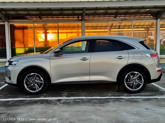 DS Automobiles DS 7 CROSSBACK E-Tense 1.6 4x4 GRAND CHIC 300 AUTO. con TECHO PANORÁMICO, CUERO COMP