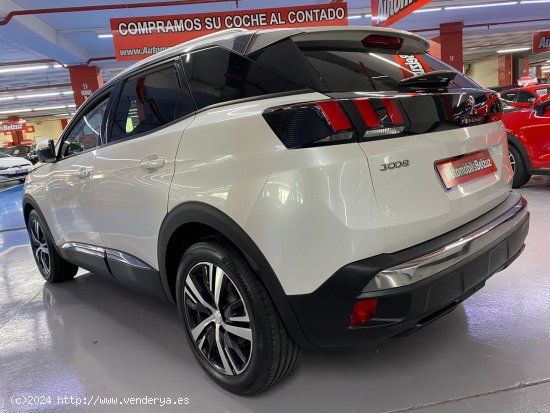 Peugeot 3008 5 AÑOS GARANTÍA - El Prat de Llobregat