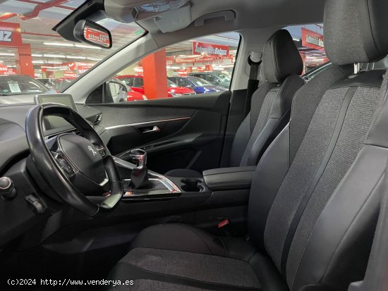 Peugeot 5008 5 AÑOS GARANTÍA - El Prat de Llobregat