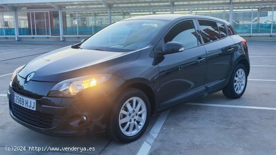  Renault Megane 1.6 - El Prat de Llobregat 